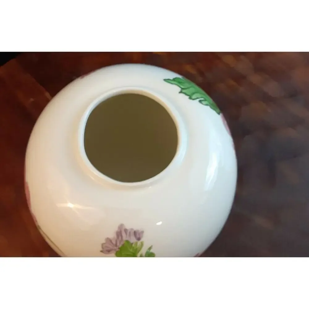 Hilde 1975 Pottery Vase, Floral,Cottage,Elegant,Visually Pleasing